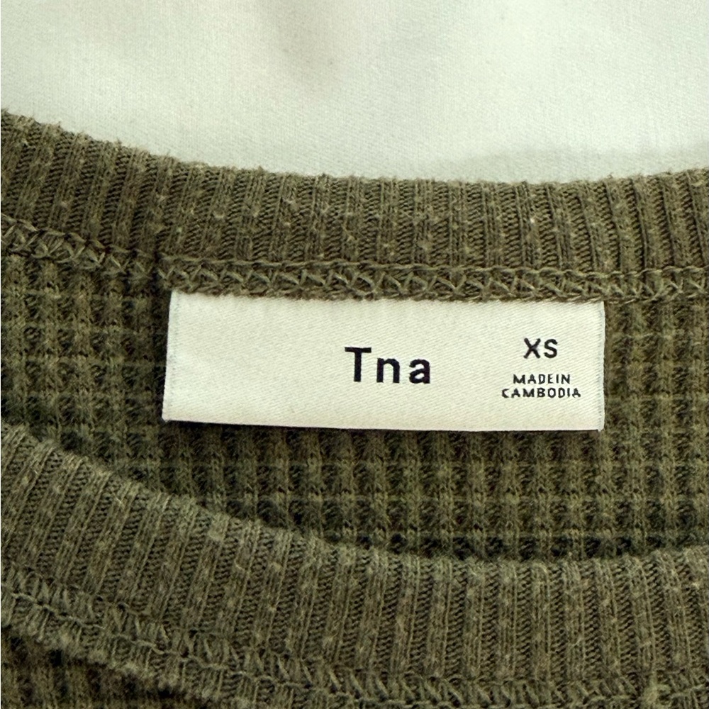Aritzia TNA Alder Olive Green Waffle Knit Long Sleeve Thermal Top - Picture 9 of 11